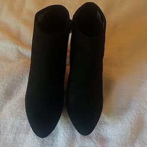 Black Ankle Boot heels